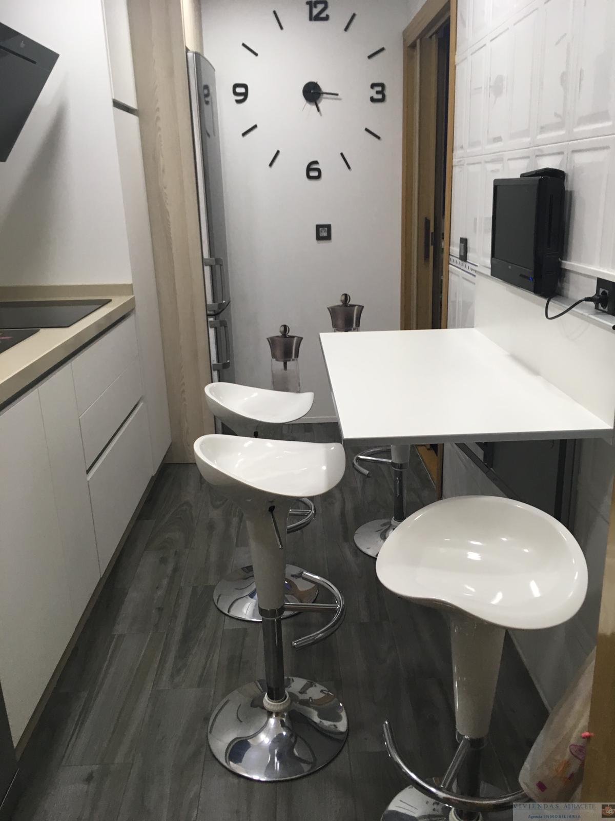 For sale of flat in Albacete