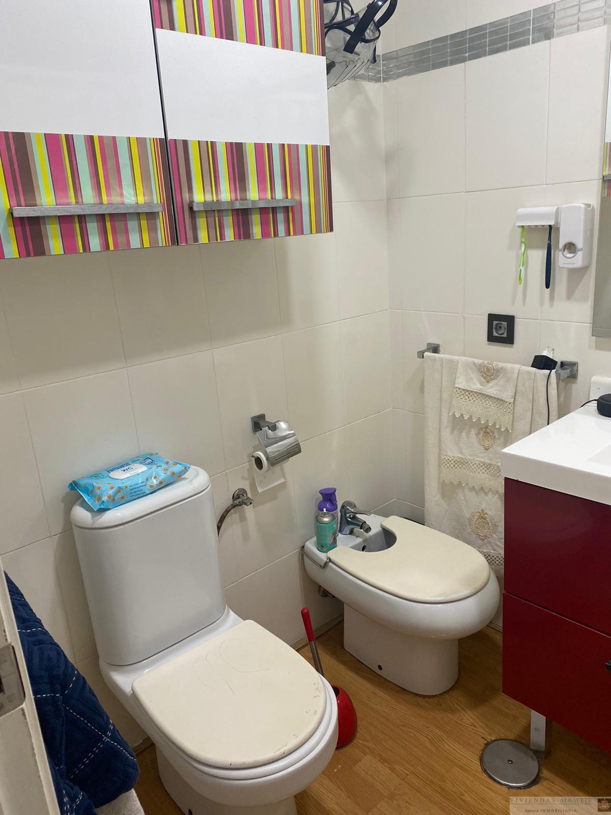 For sale of flat in Albacete