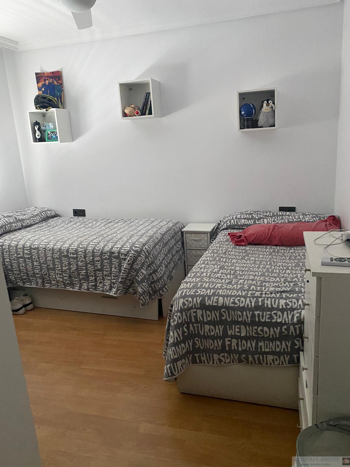 For sale of flat in Albacete