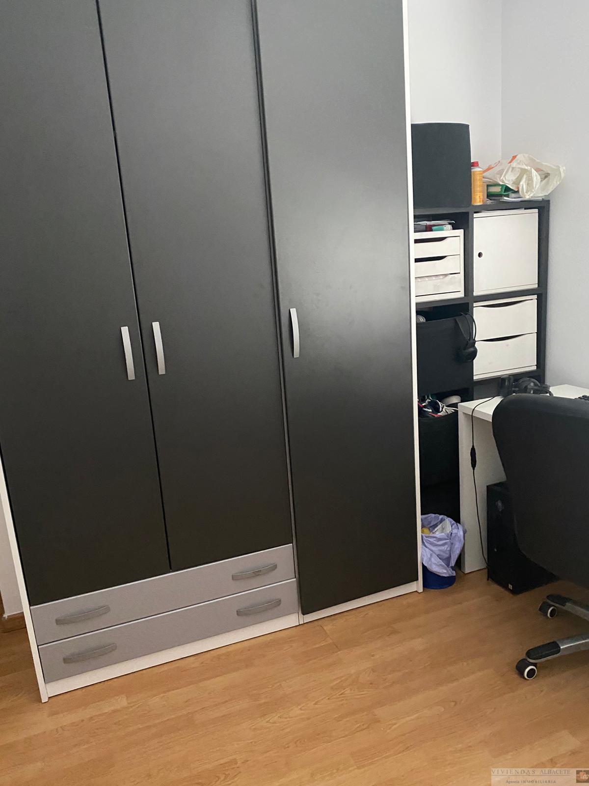 For sale of flat in Albacete