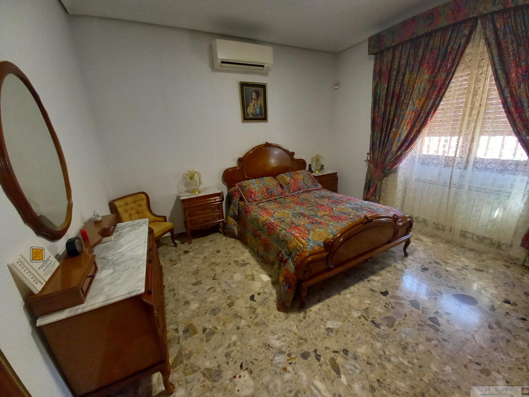 Venta de chalet en Albacete