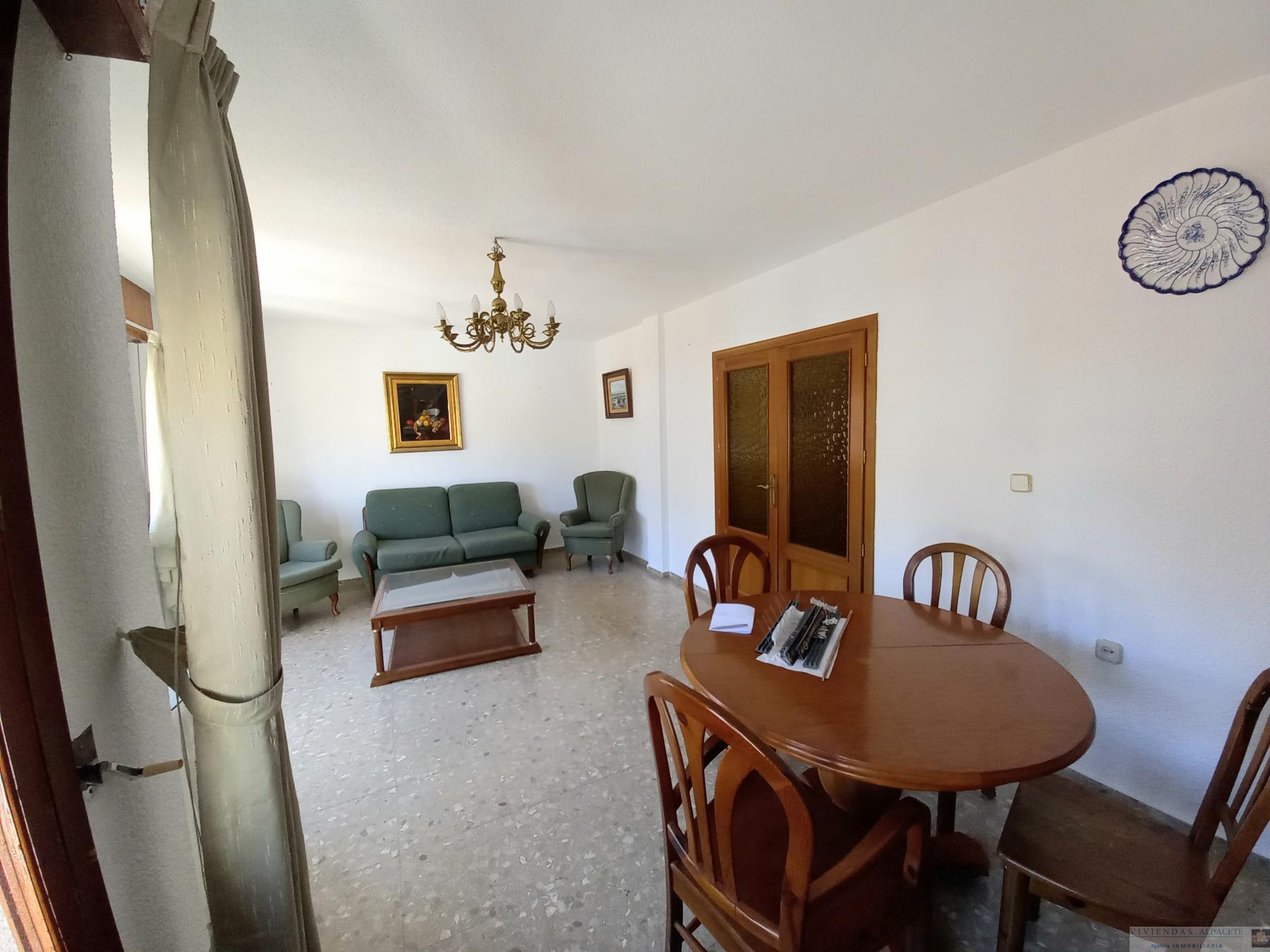 For sale of flat in Albacete