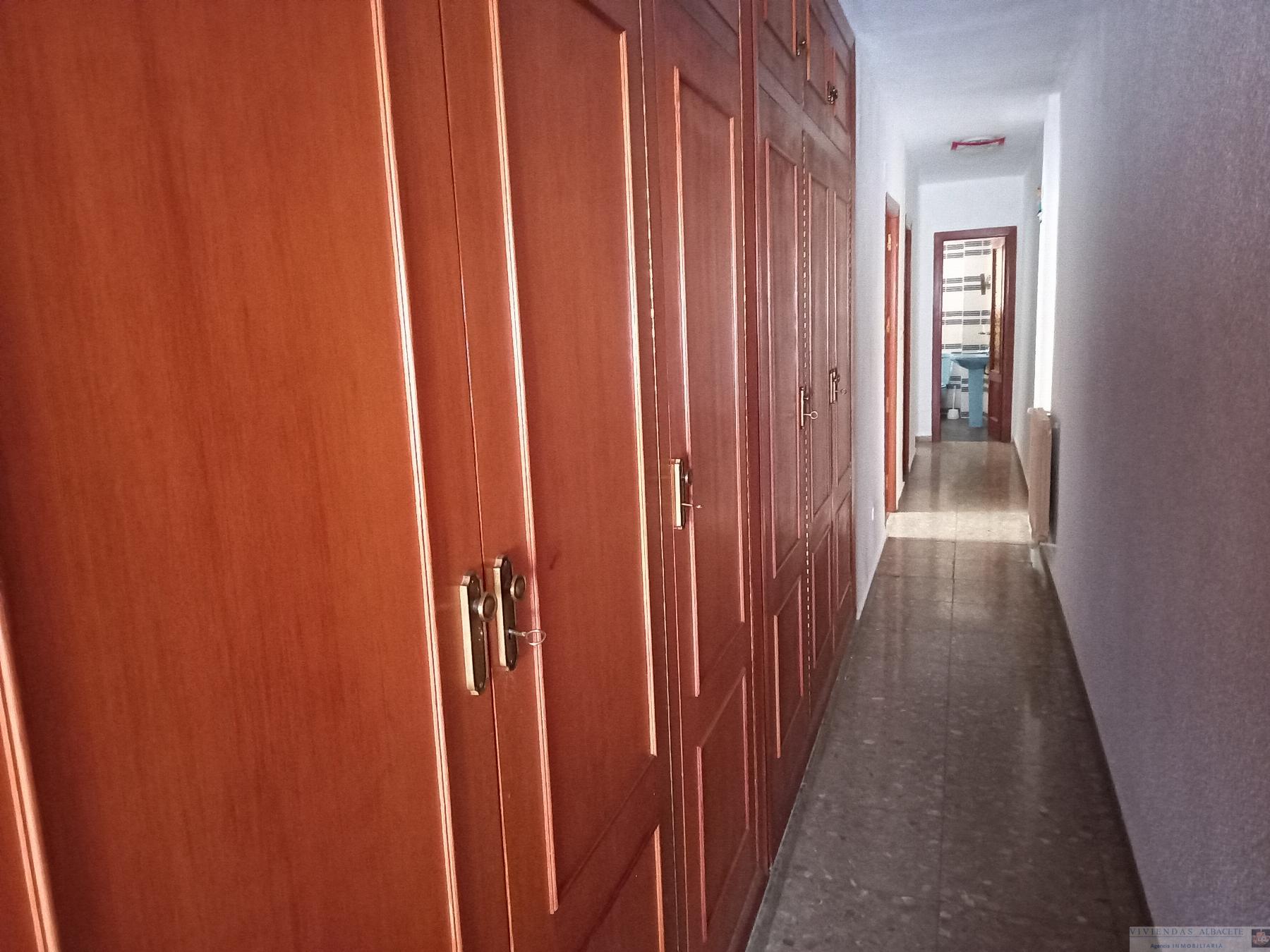 For sale of flat in Albacete