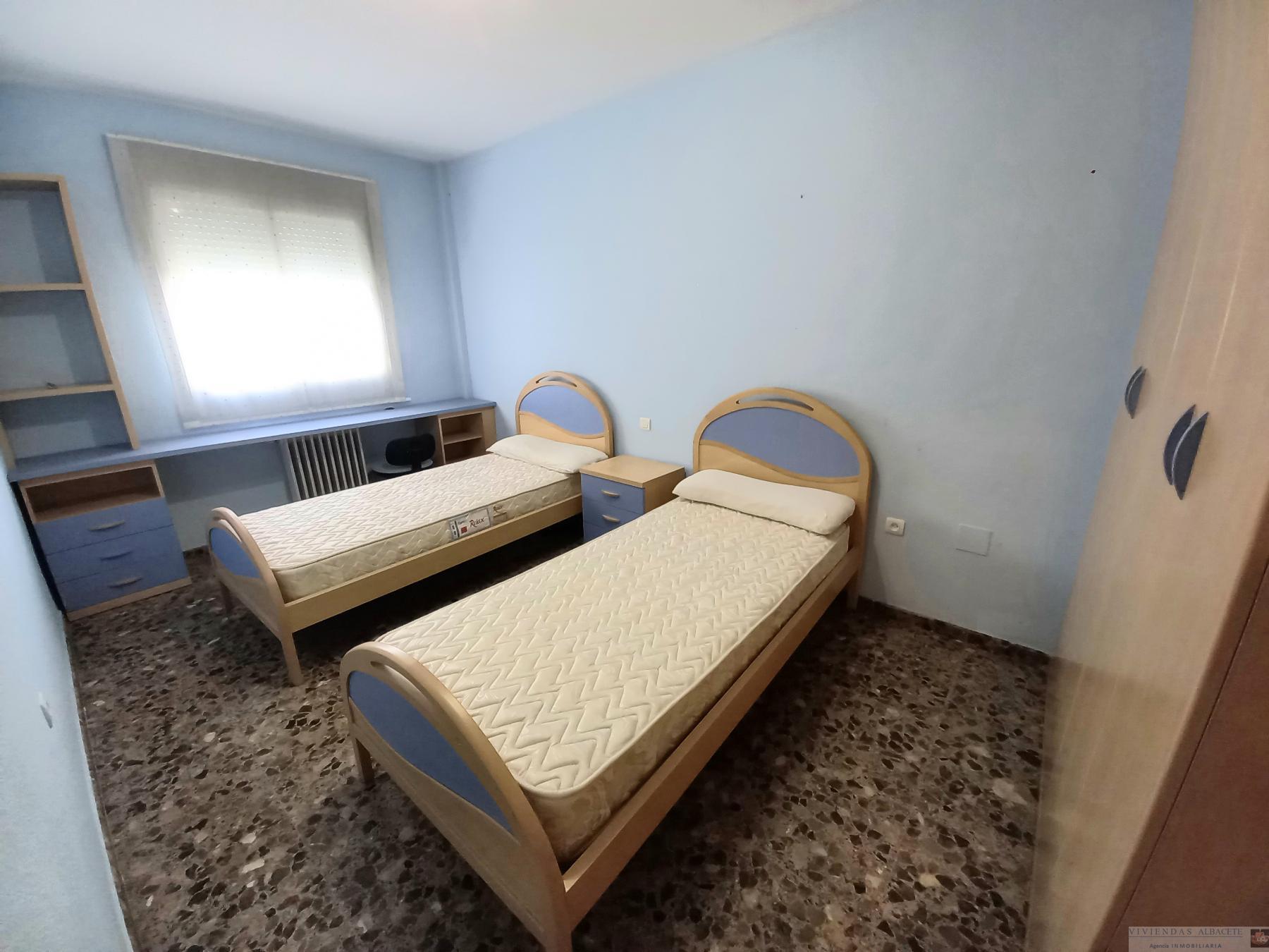 For sale of flat in Albacete