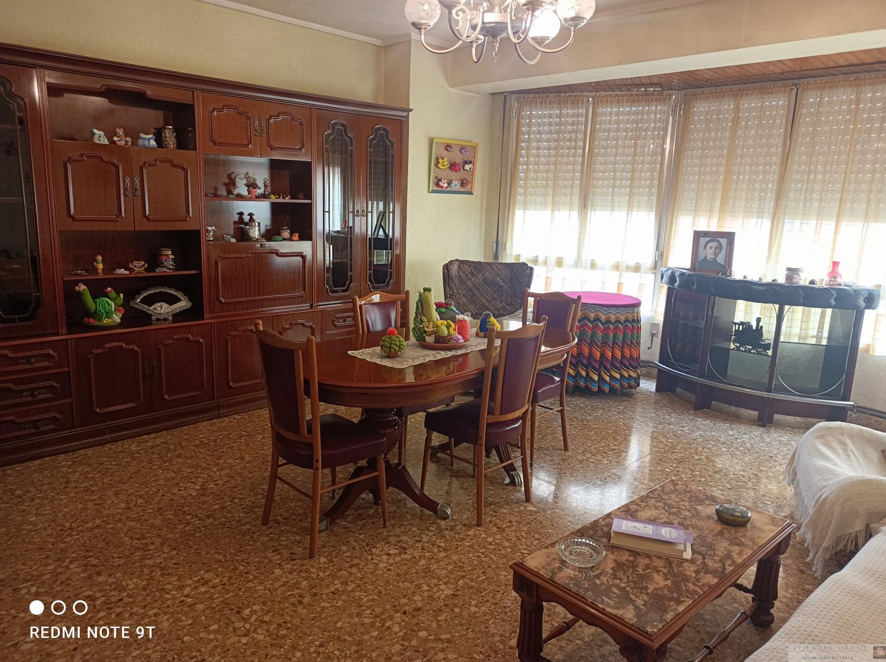 For sale of flat in Albacete