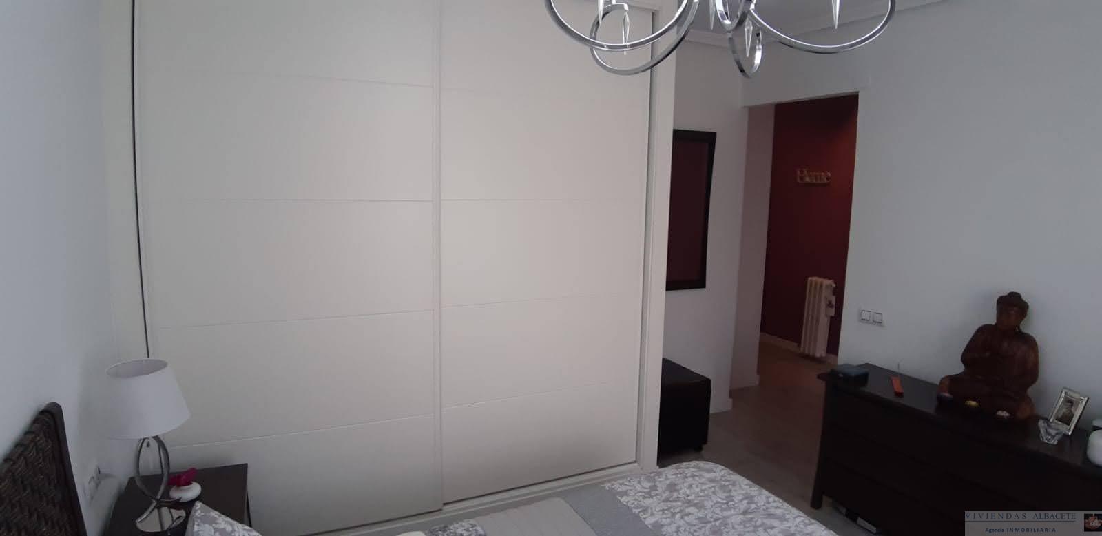 For sale of flat in Albacete