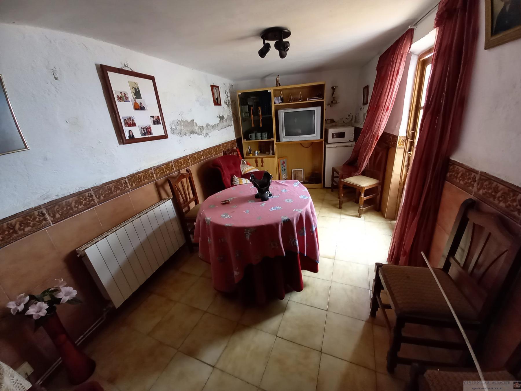 Venta de casa en Chinchilla de Monte-Aragón