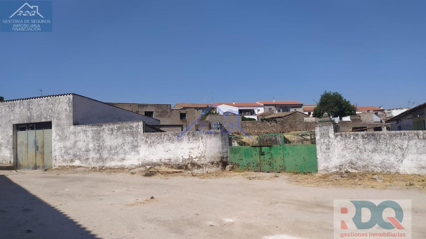 For sale of land in Alburquerque