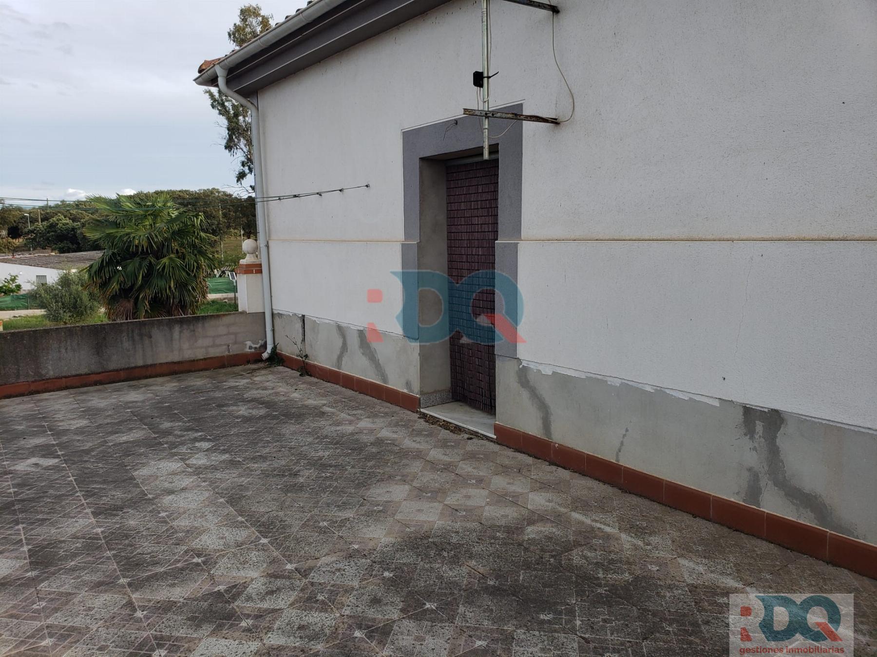 For sale of house in La Codosera