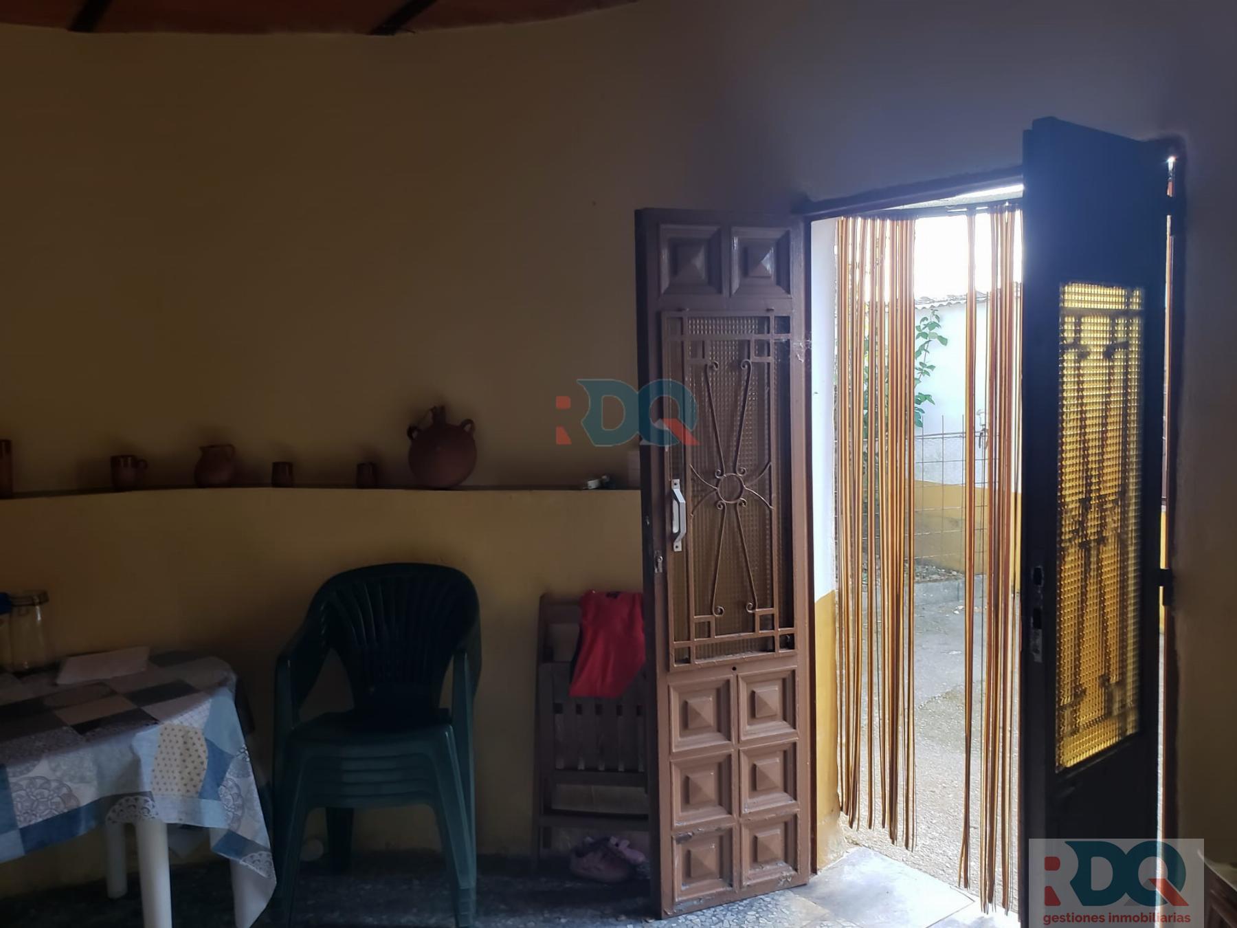 For sale of rural property in Alburquerque