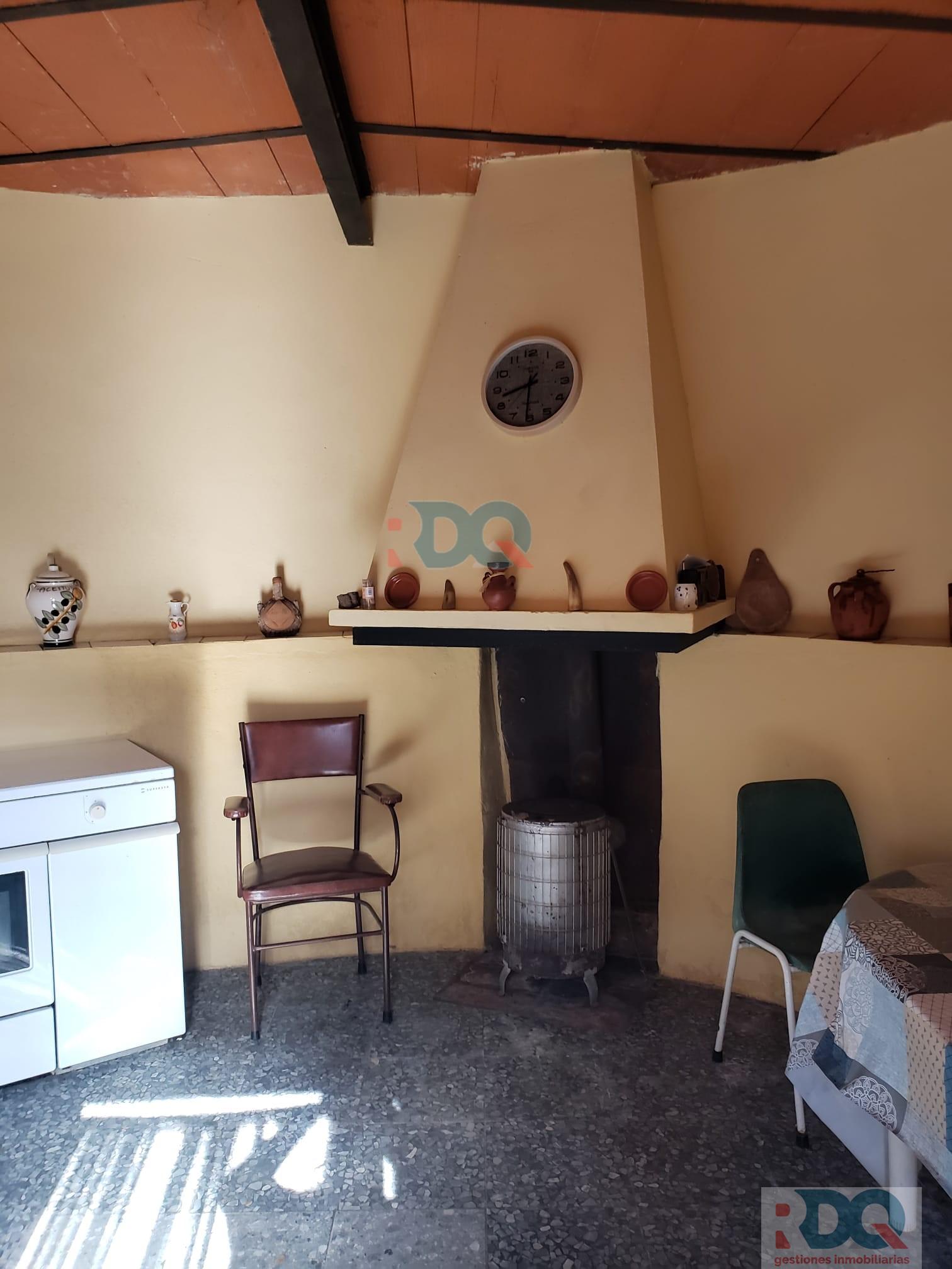 For sale of rural property in Alburquerque