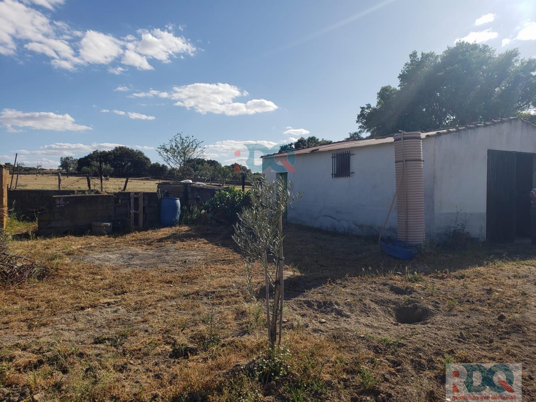 For sale of rural property in Alburquerque