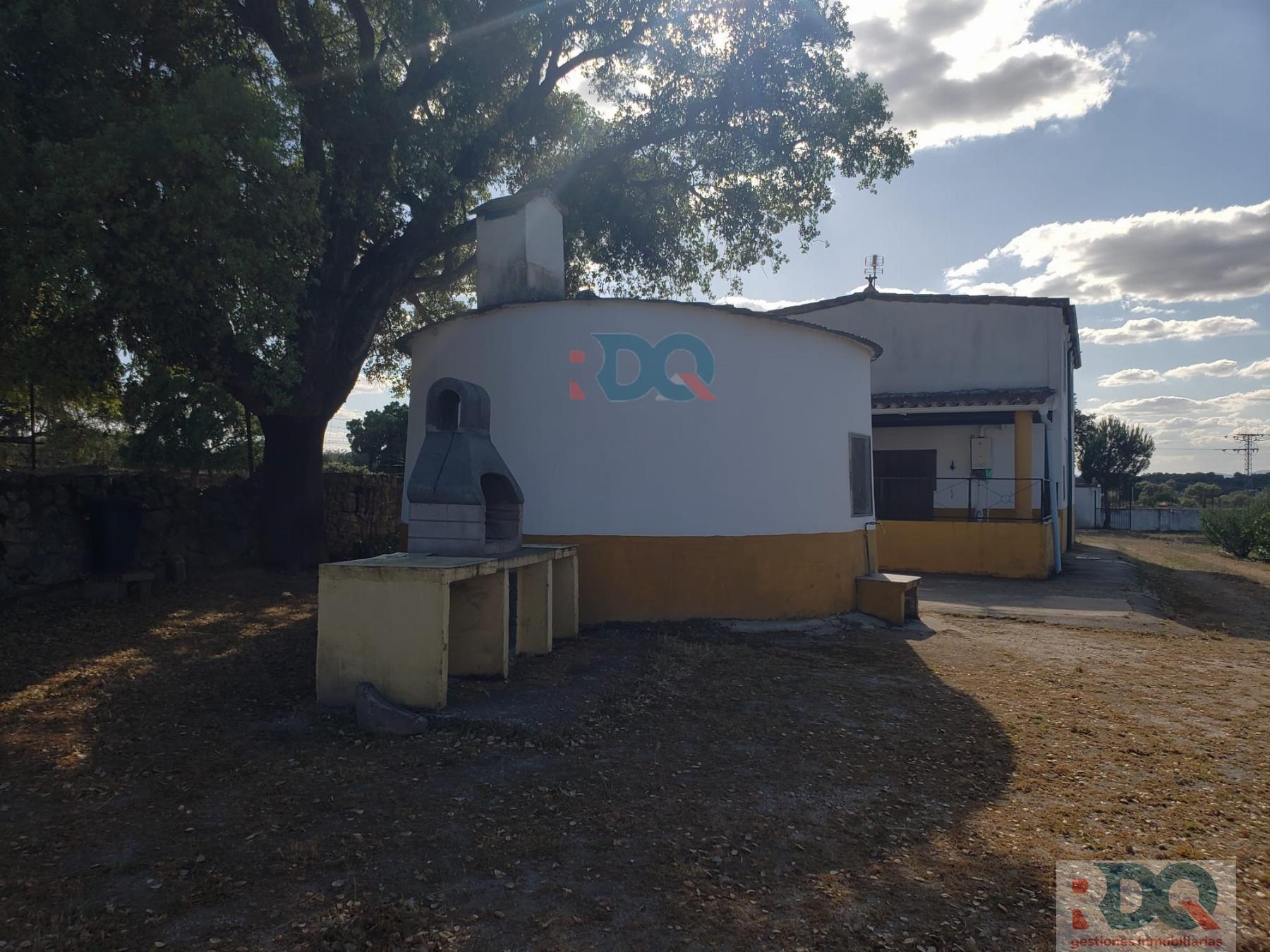 For sale of rural property in Alburquerque