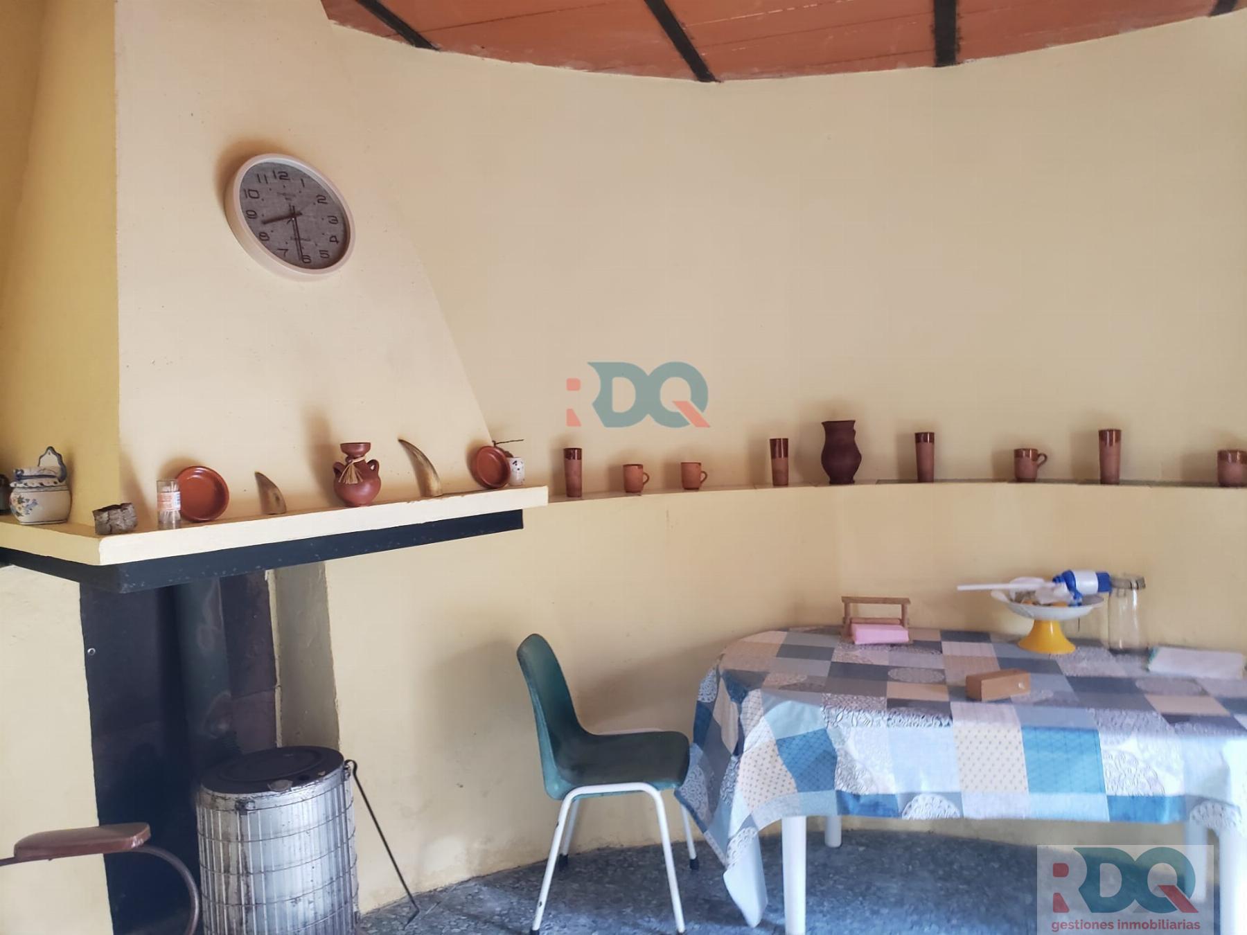 For sale of rural property in Alburquerque