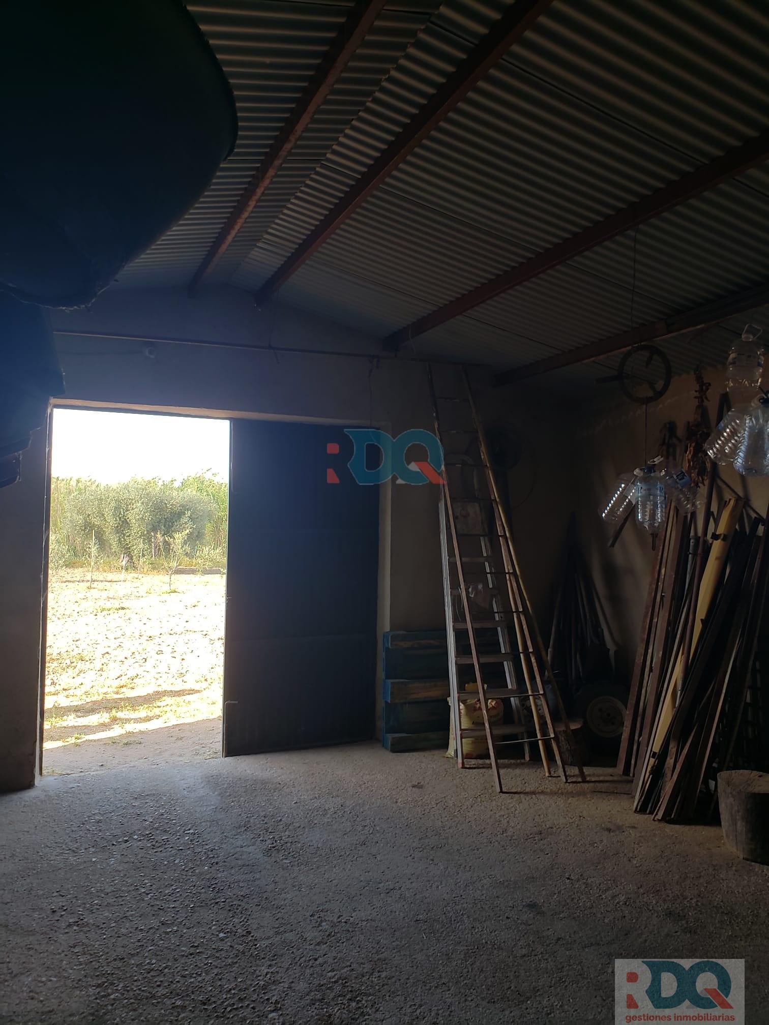 For sale of rural property in Alburquerque