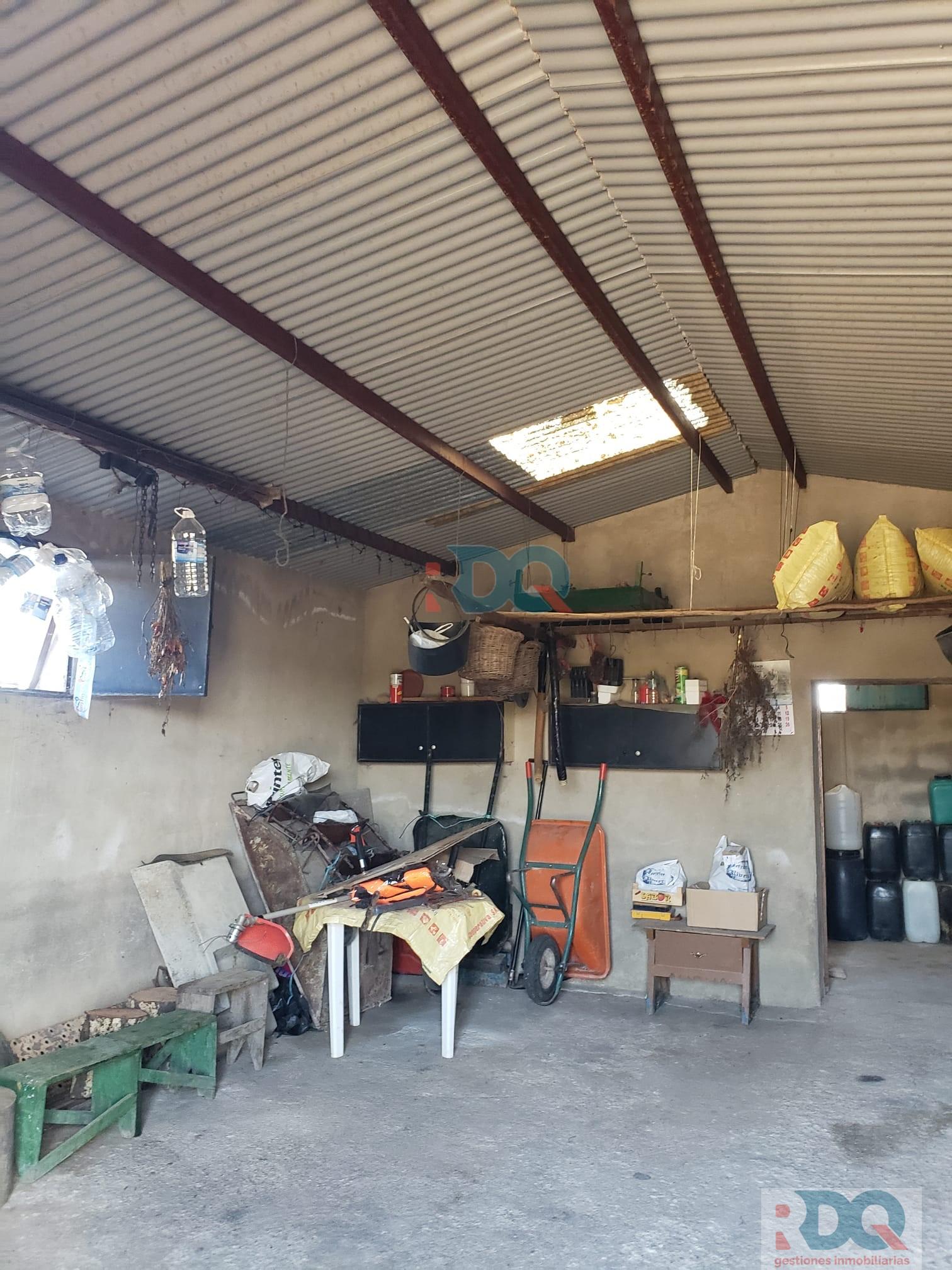 For sale of rural property in Alburquerque