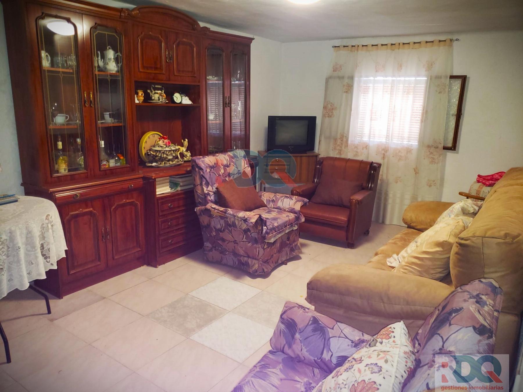 For sale of rural property in Alburquerque