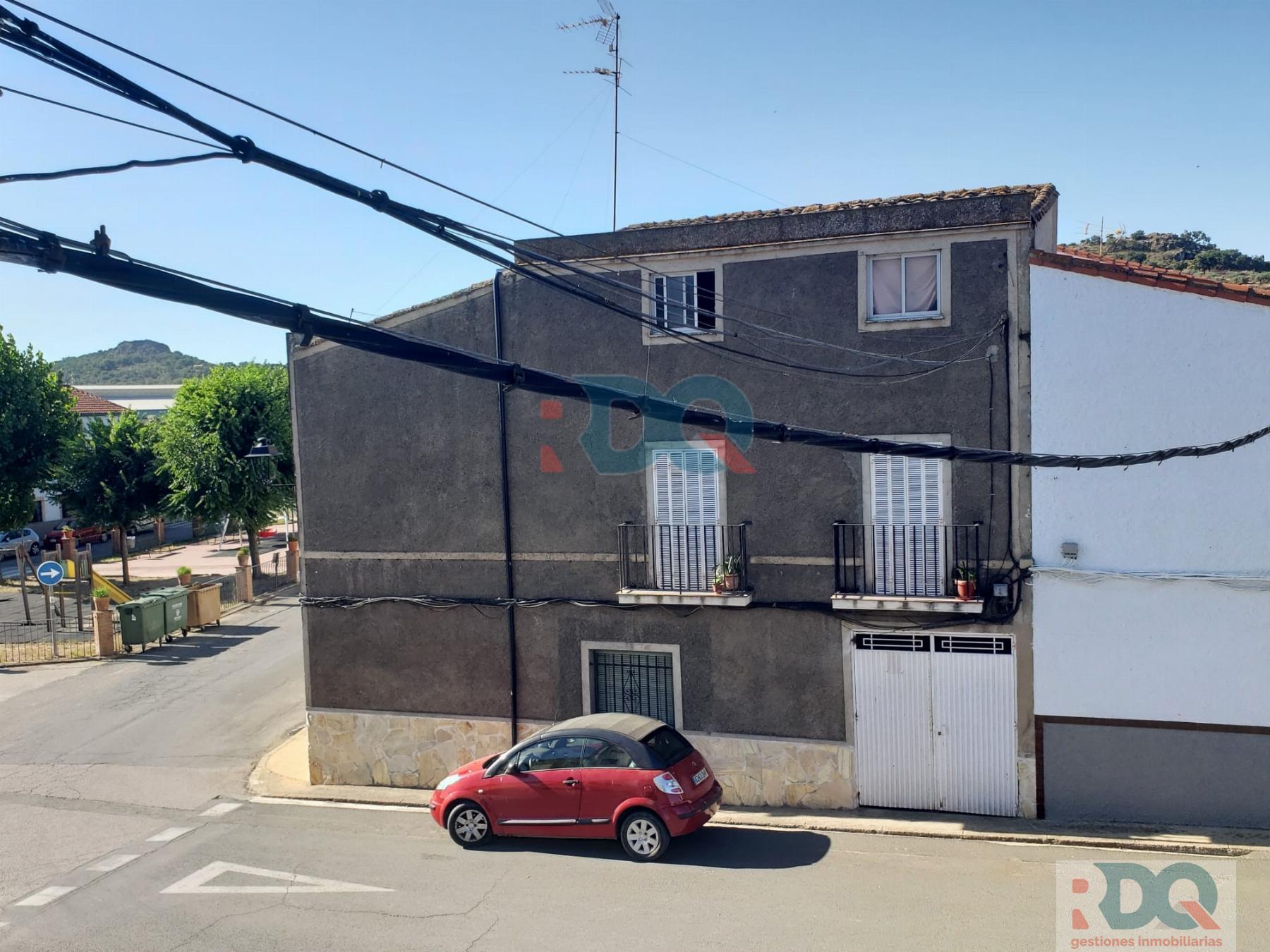 For sale of flat in Alburquerque