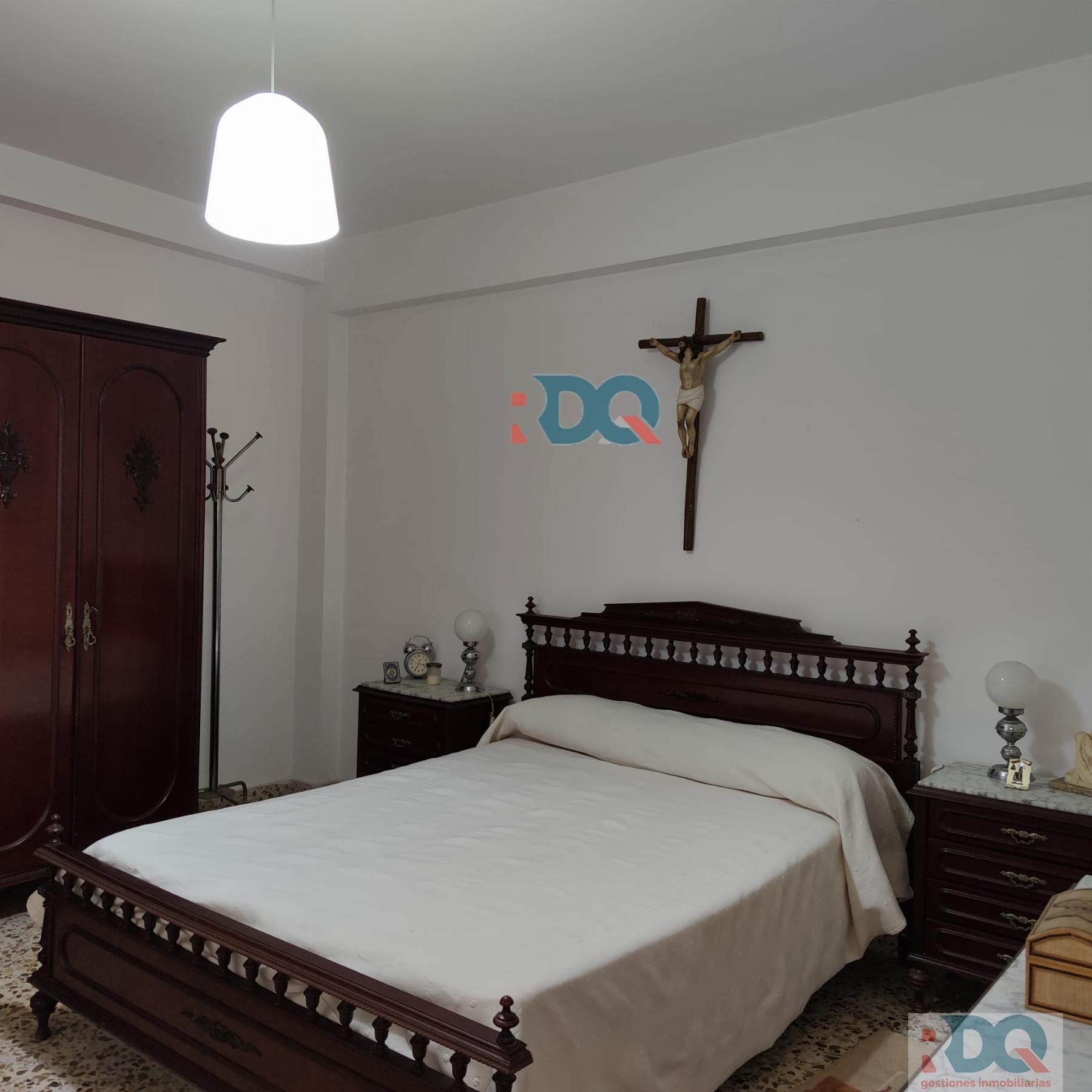 For sale of flat in Alburquerque