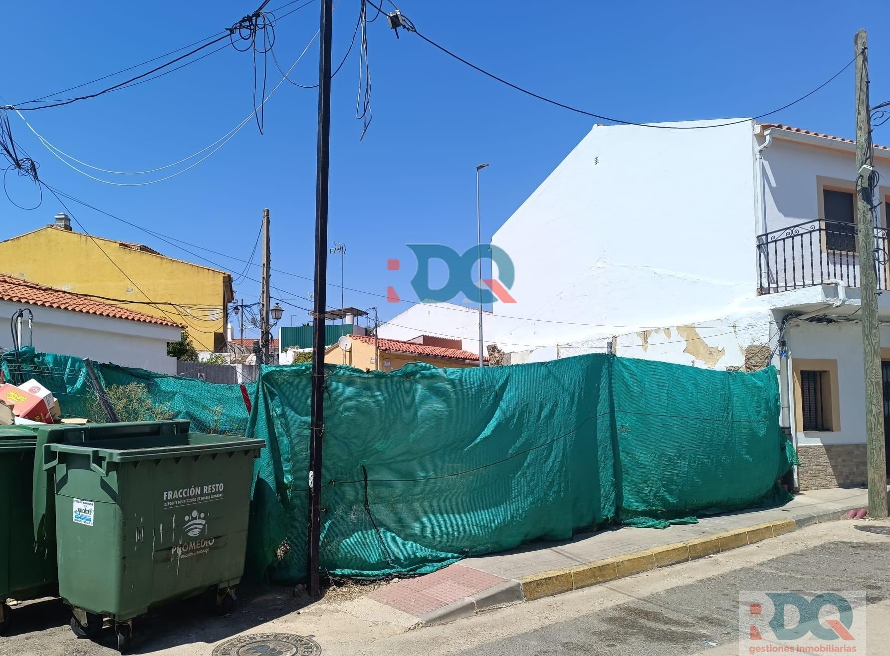 For sale of land in La Codosera