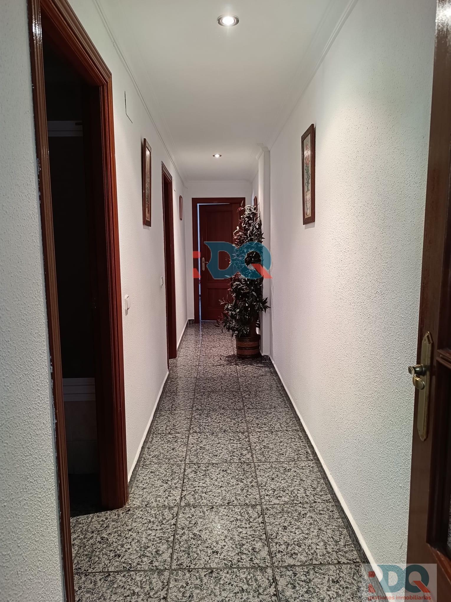 For sale of flat in Alburquerque