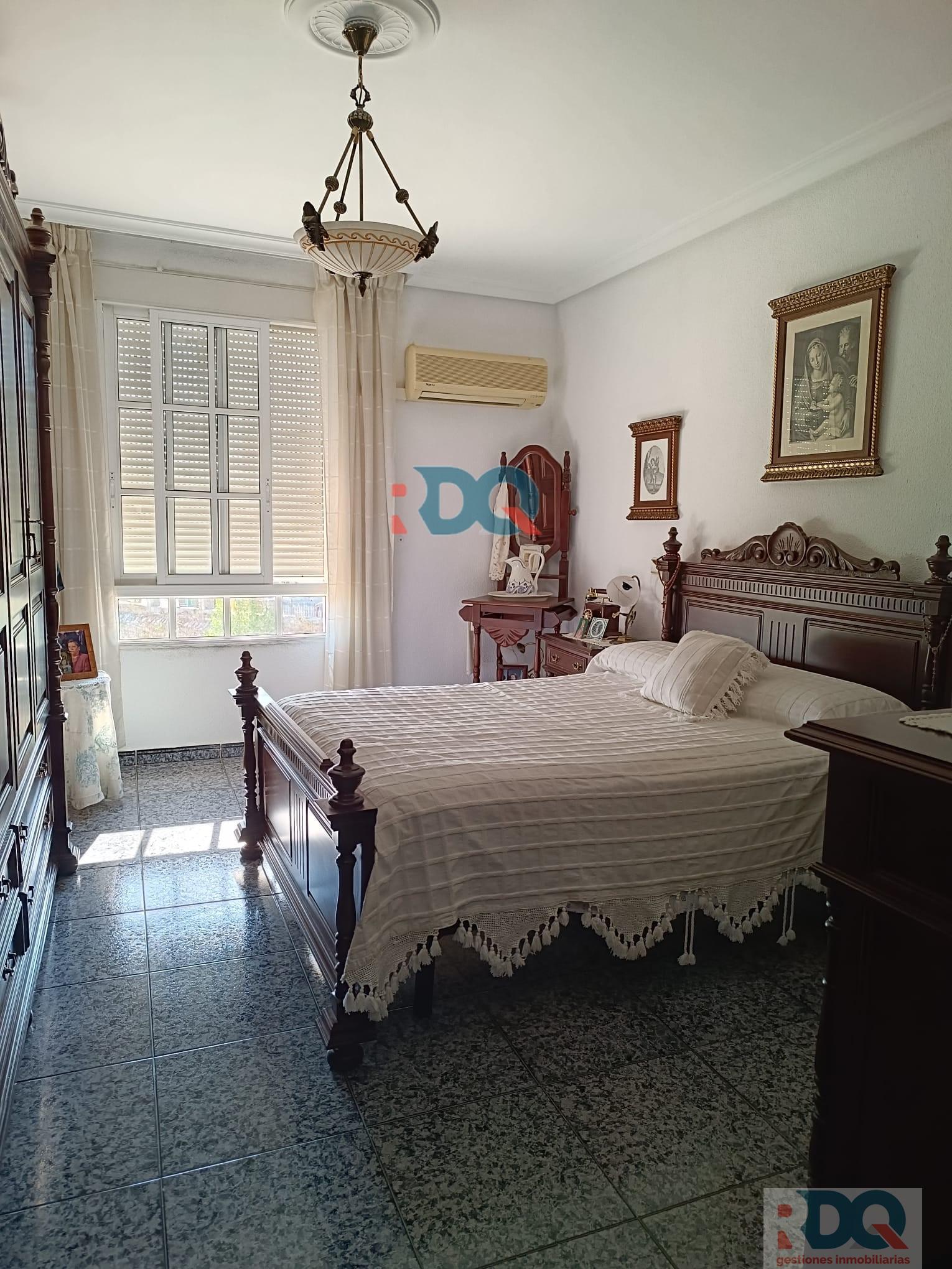 For sale of flat in Alburquerque