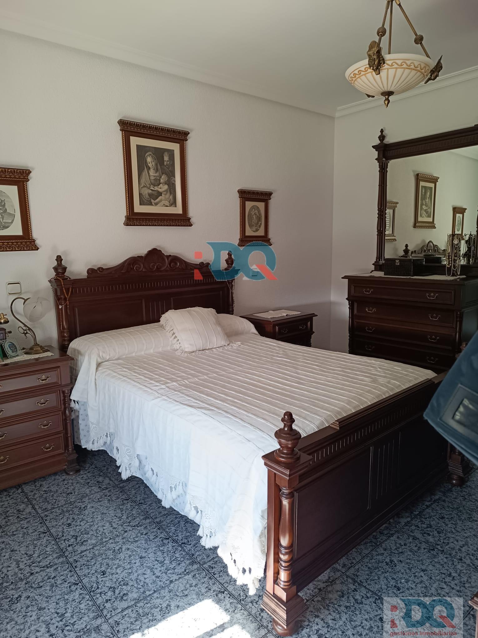 For sale of flat in Alburquerque