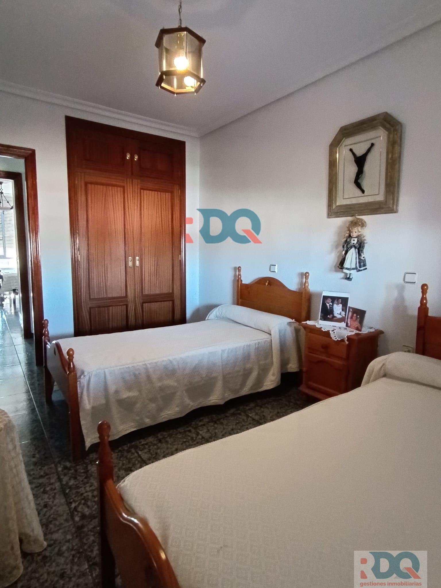 For sale of flat in Alburquerque