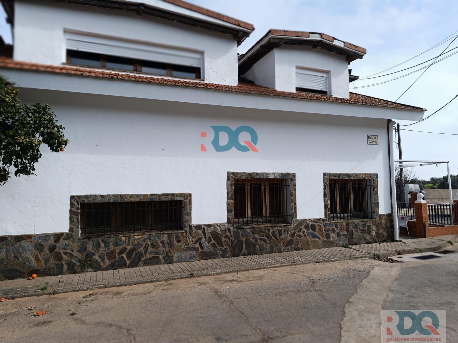 For sale of house in La Codosera