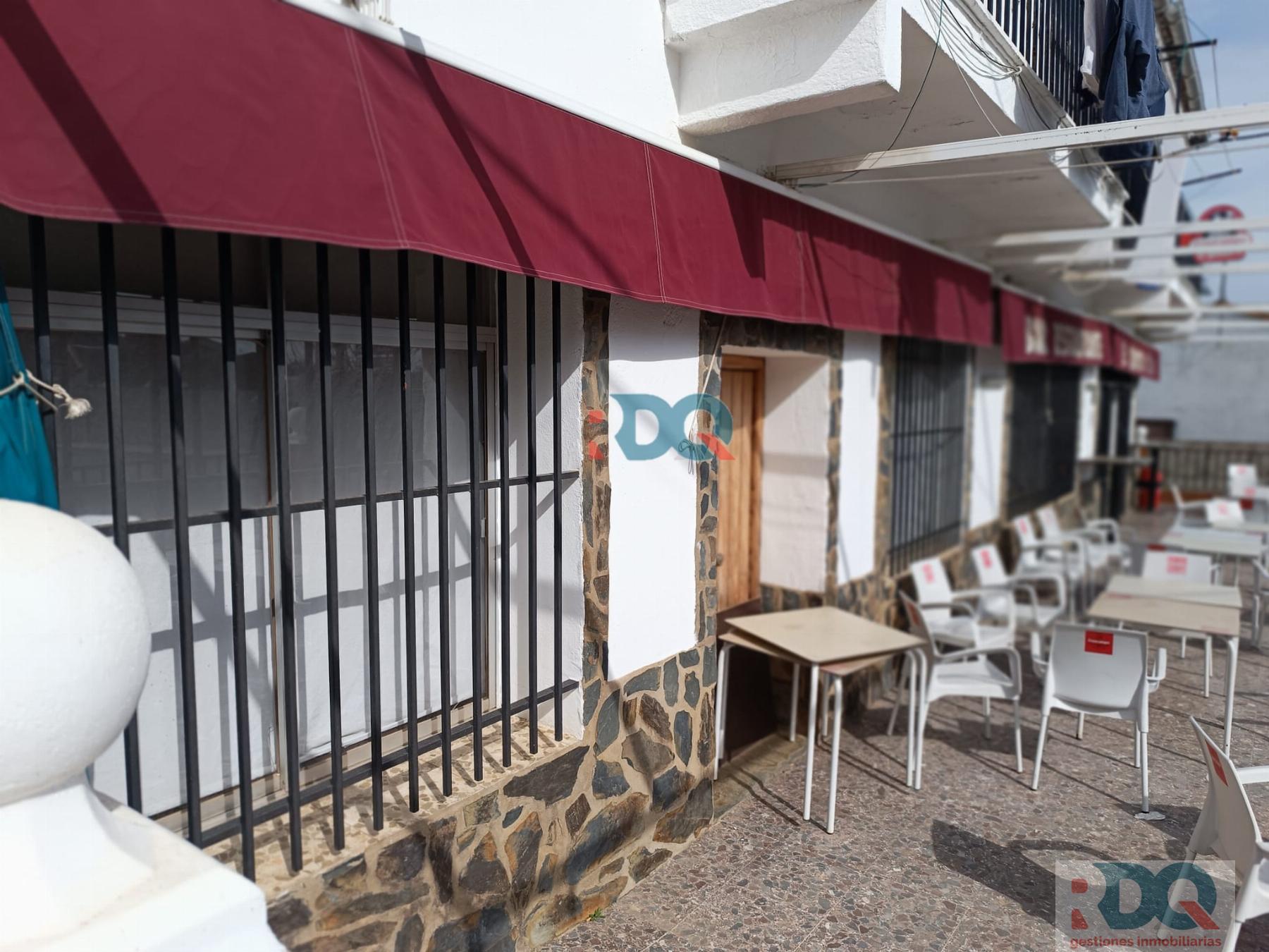 For sale of house in La Codosera