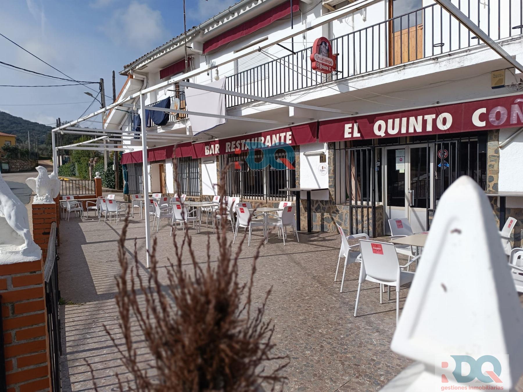 For sale of house in La Codosera