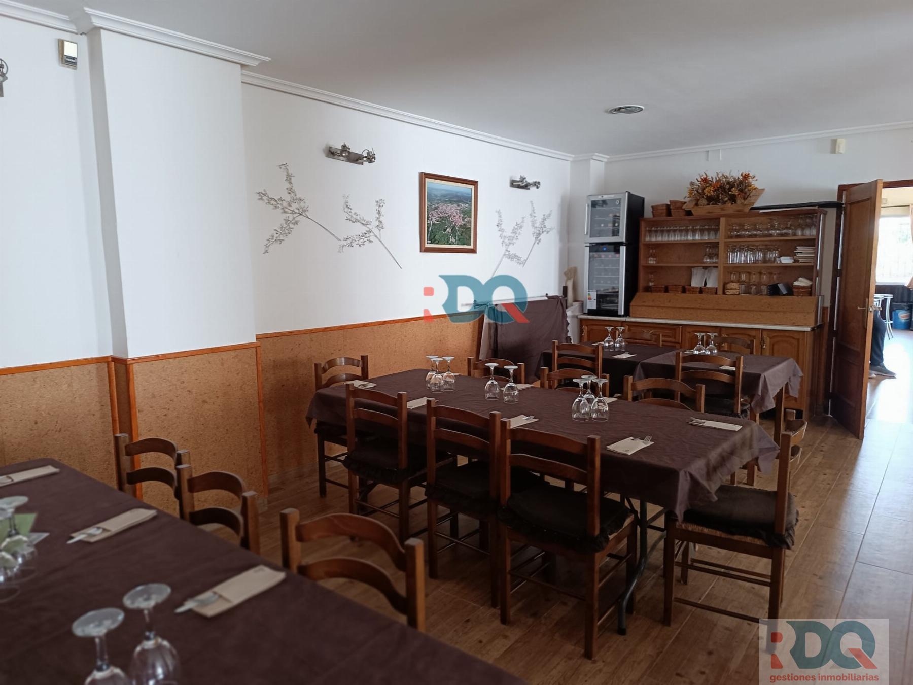 For sale of house in La Codosera