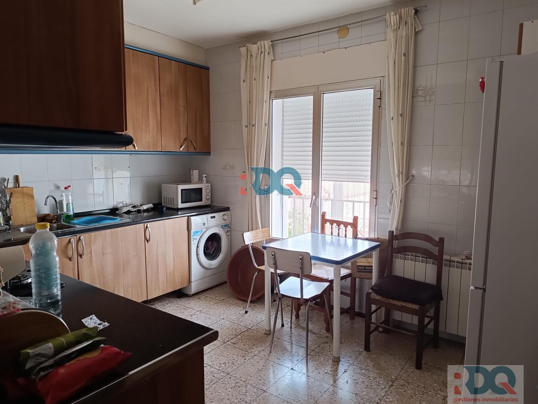 For sale of house in La Codosera