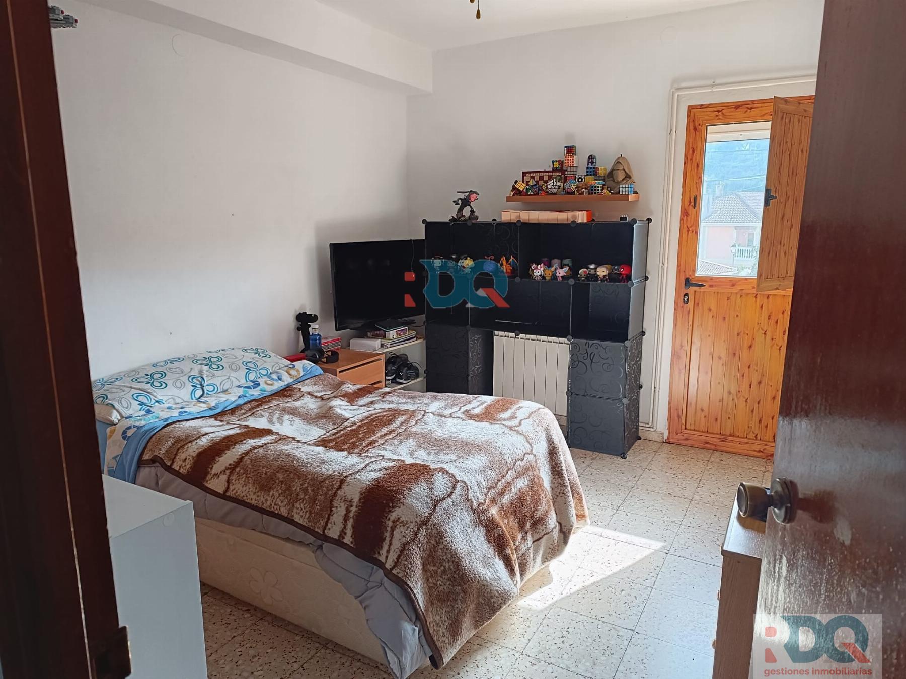 For sale of house in La Codosera