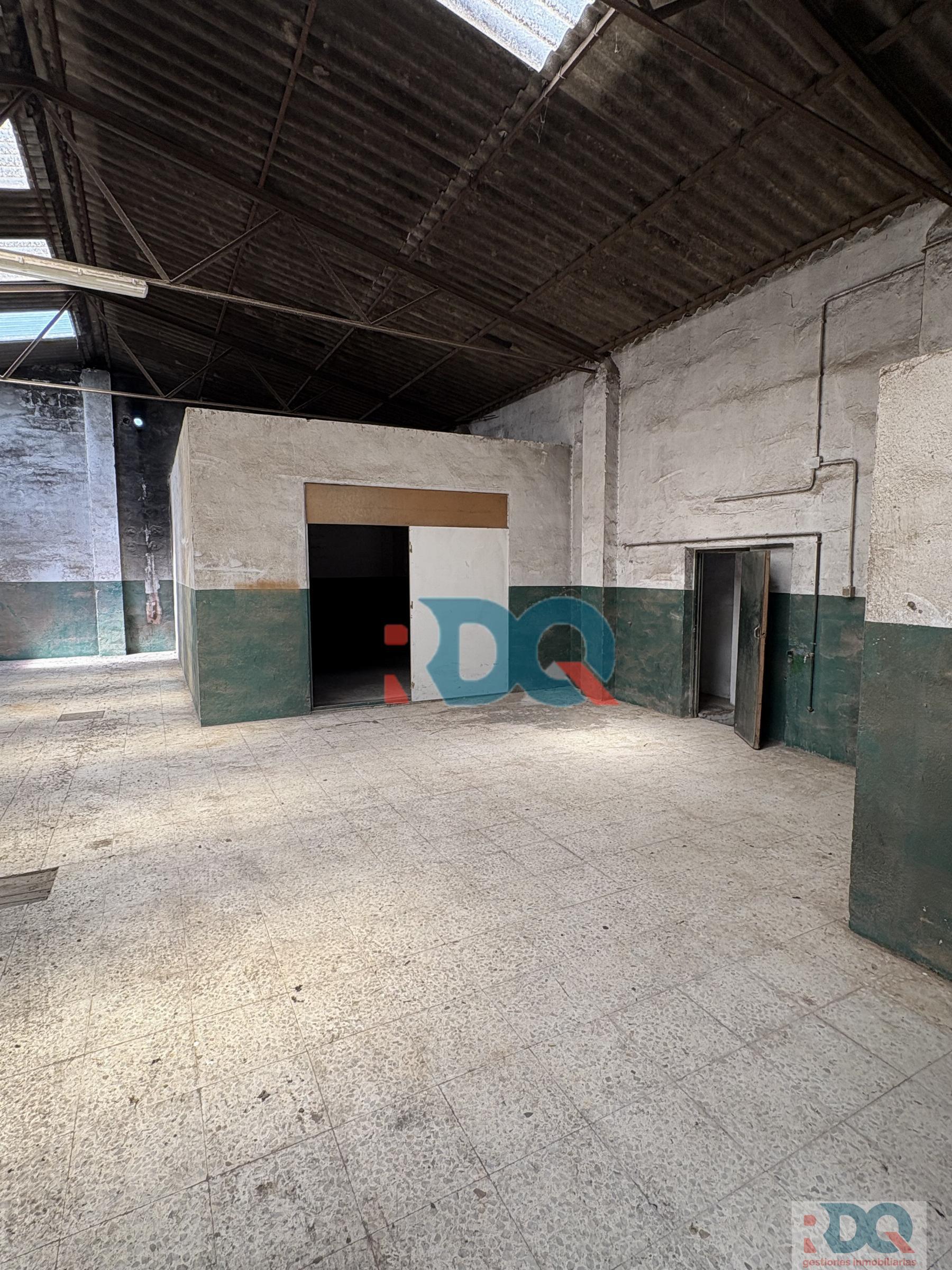 Venta de nave en Alburquerque