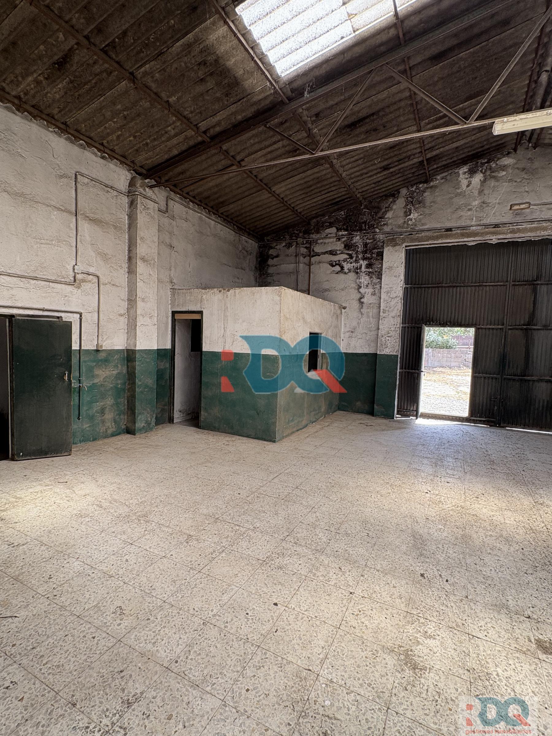 Venta de nave en Alburquerque