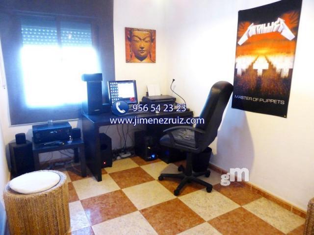 For sale of flat in El Puerto de Santa María
