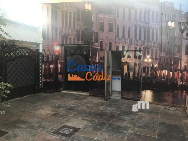 For sale of commercial in Rota