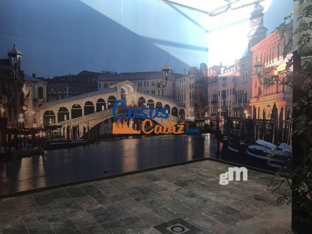 For sale of commercial in Rota