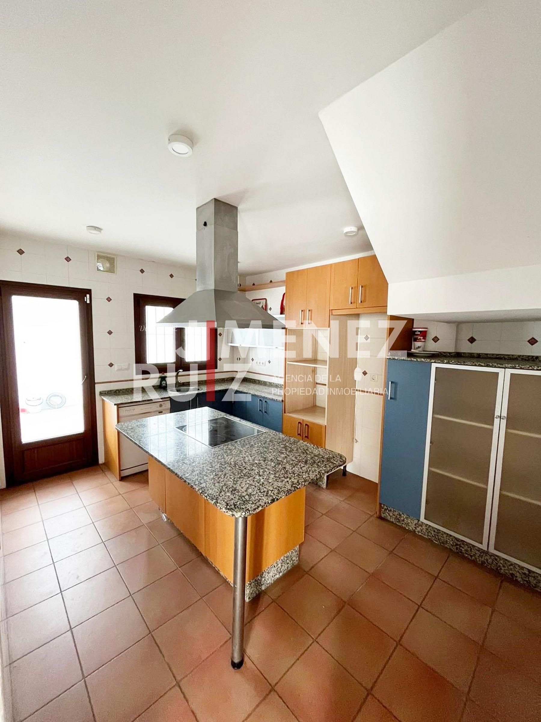 For rent of chalet in El Puerto de Santa María