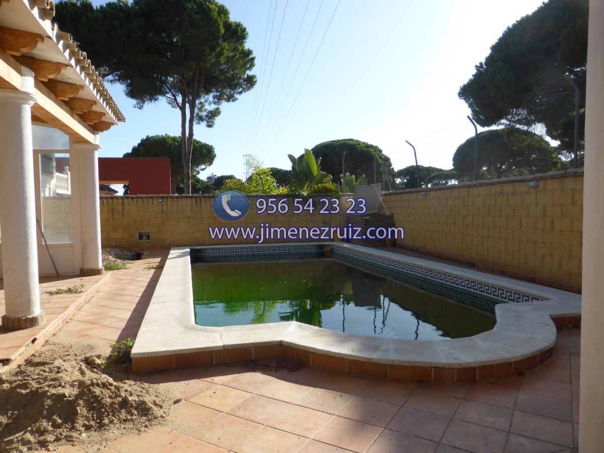 For sale of chalet in El Puerto de Santa María