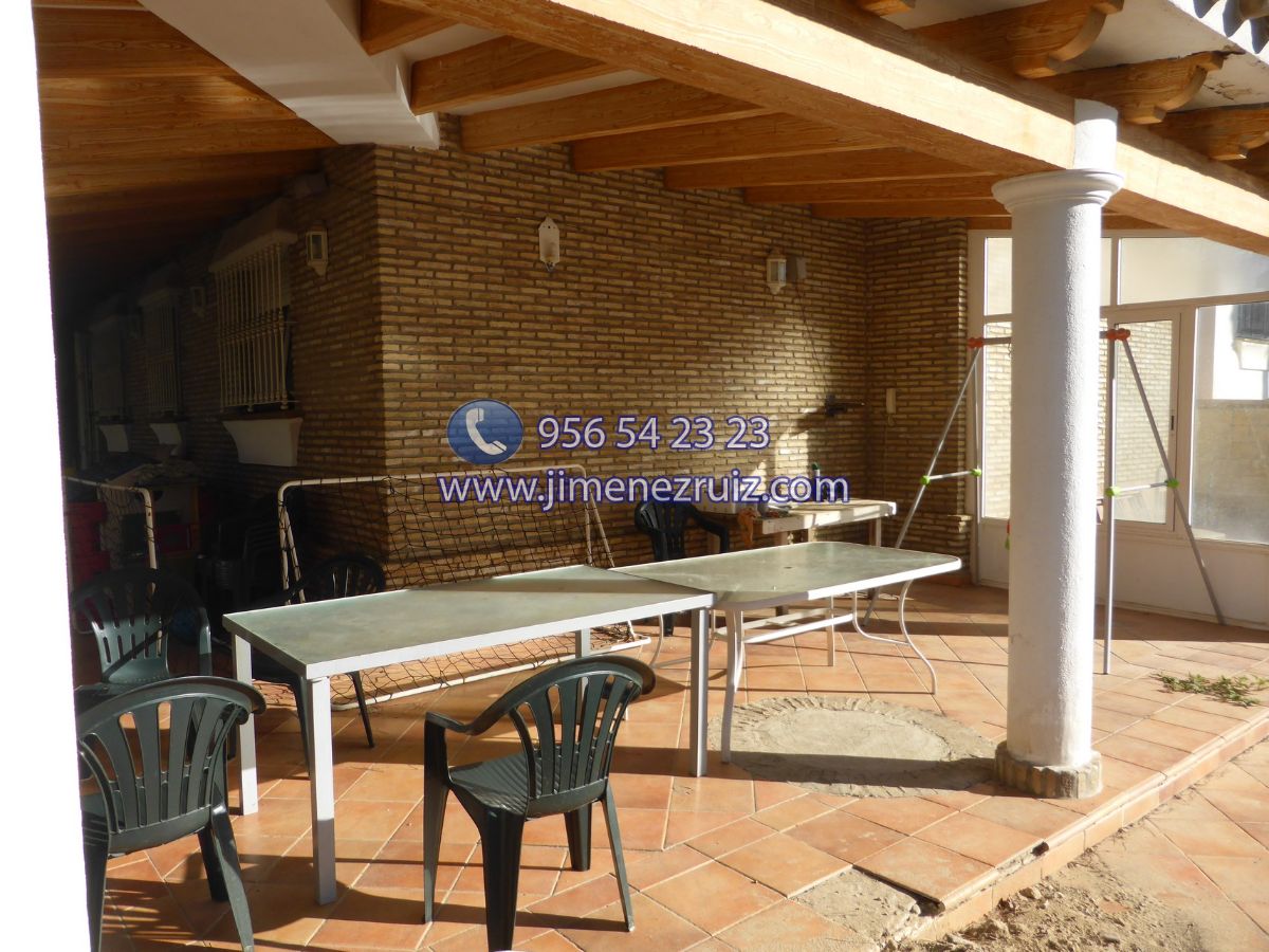 For sale of chalet in El Puerto de Santa María