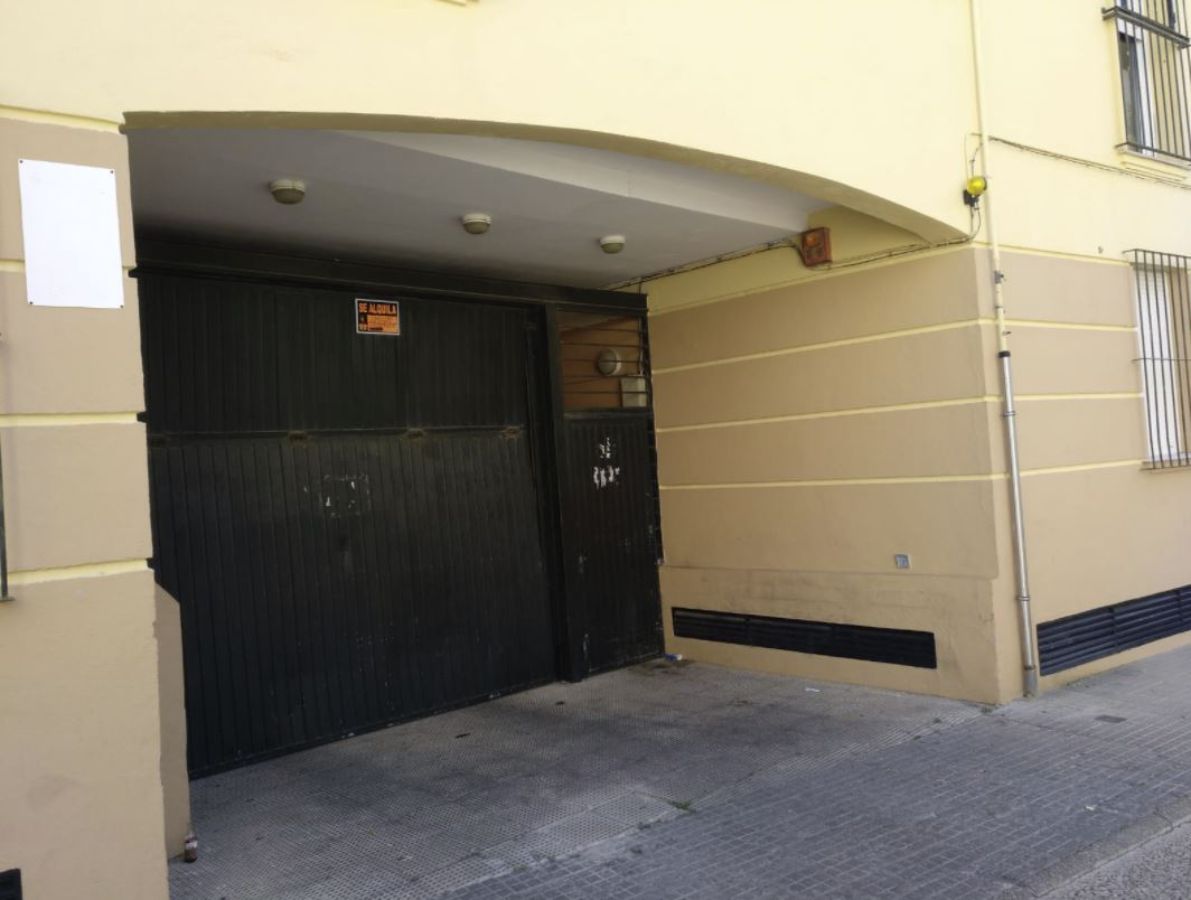 For sale of garage in Jerez de la Frontera