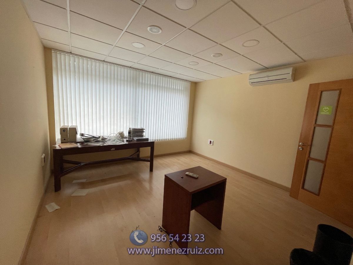 For rent of office in El Puerto de Santa María