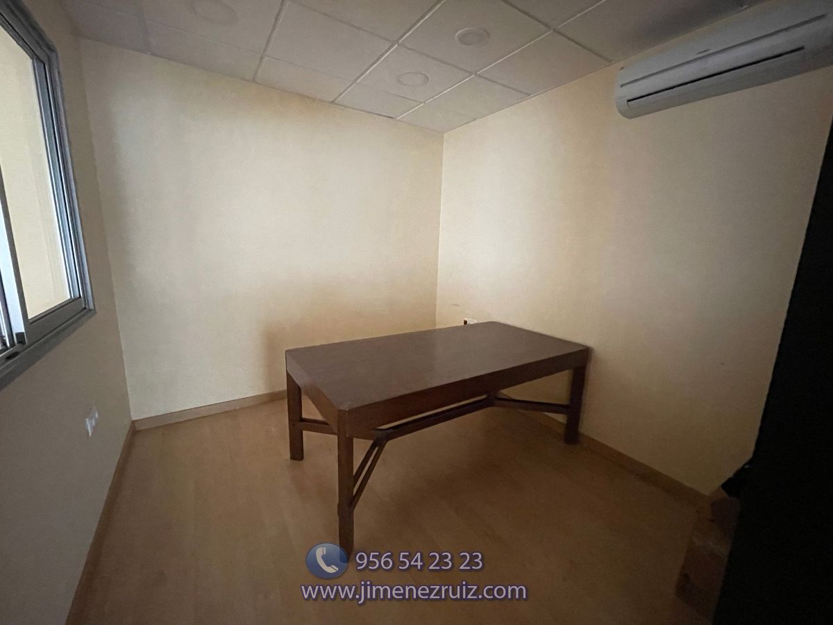 For rent of office in El Puerto de Santa María