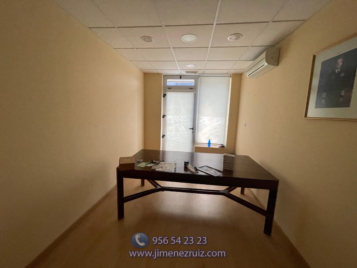 For rent of office in El Puerto de Santa María