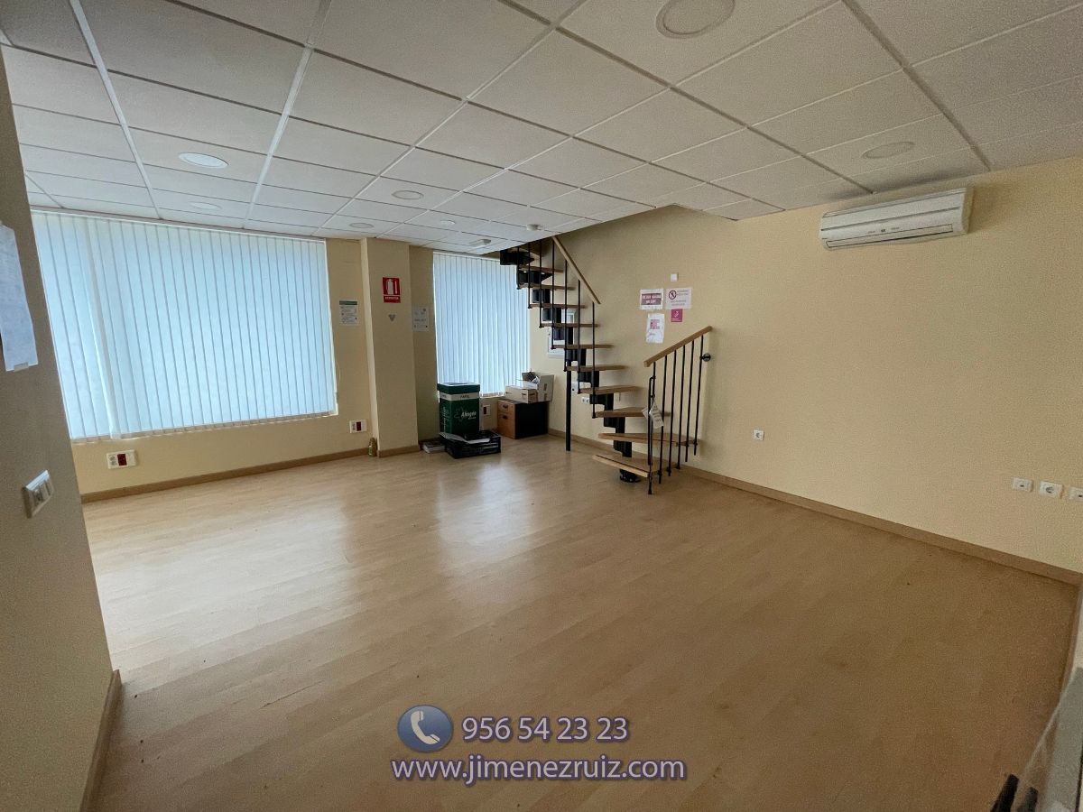 For rent of office in El Puerto de Santa María