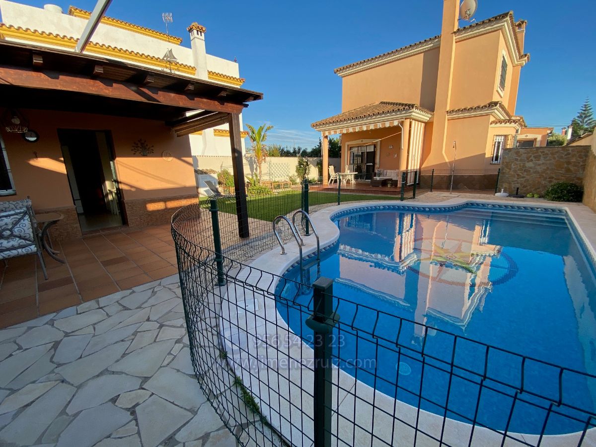 For sale of chalet in El Puerto de Santa María