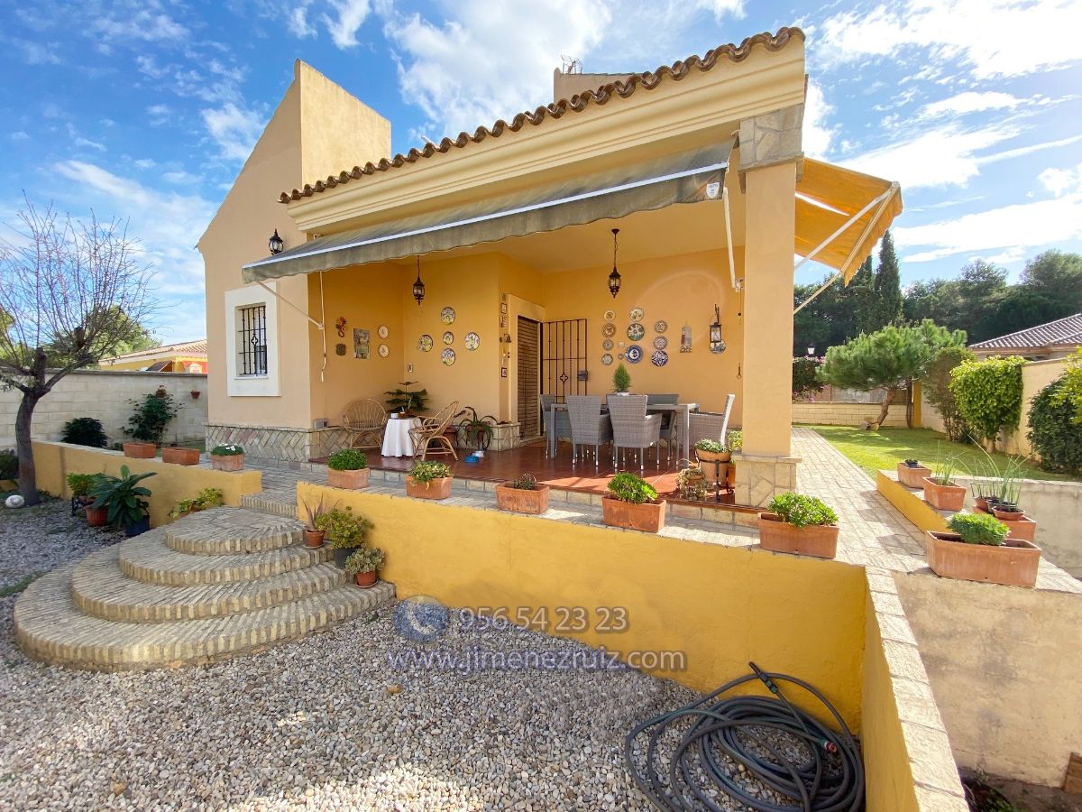 For sale of chalet in El Puerto de Santa María