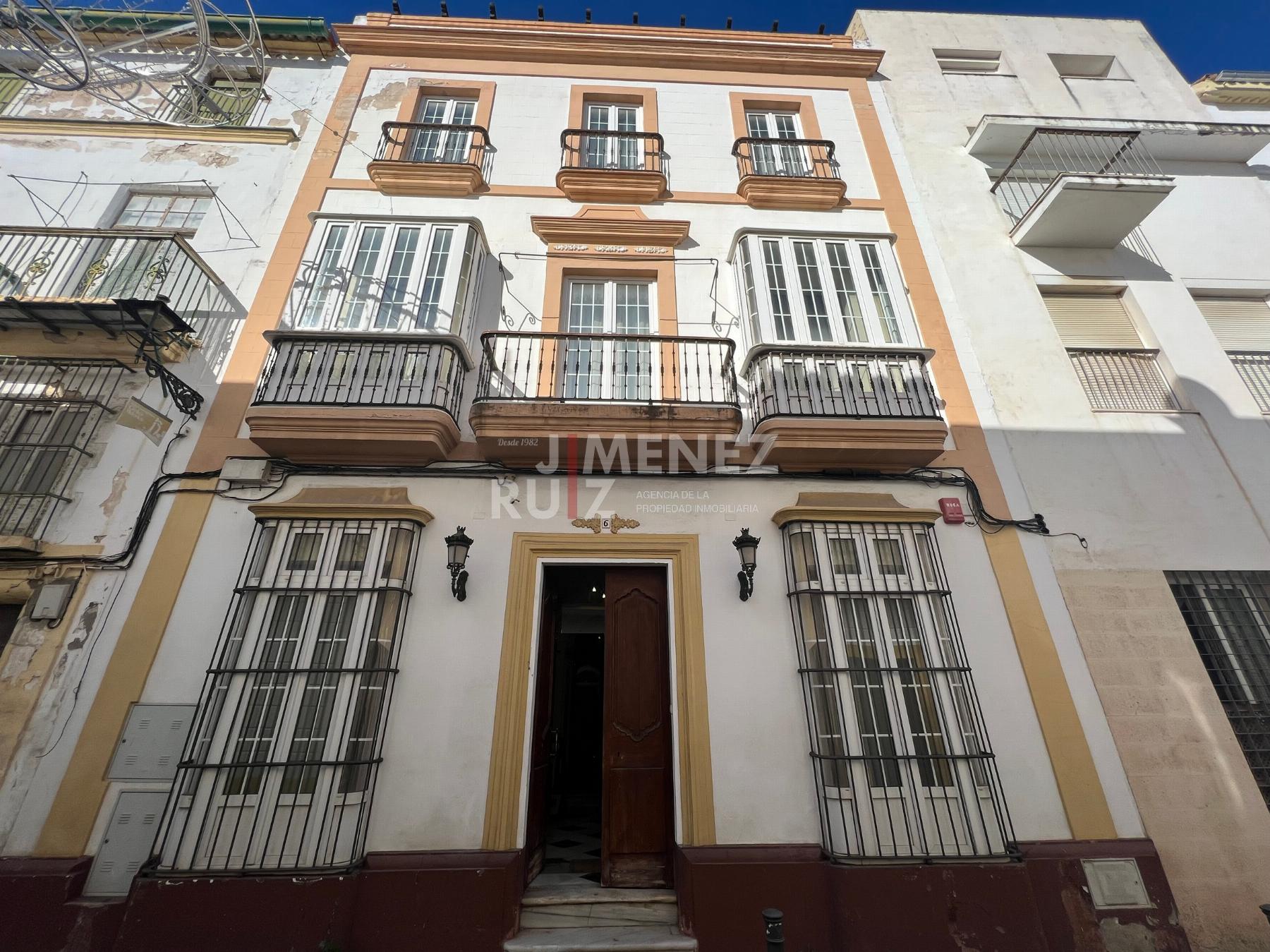For sale of house in El Puerto de Santa María
